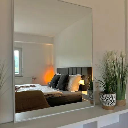 Conny * 格洛博明